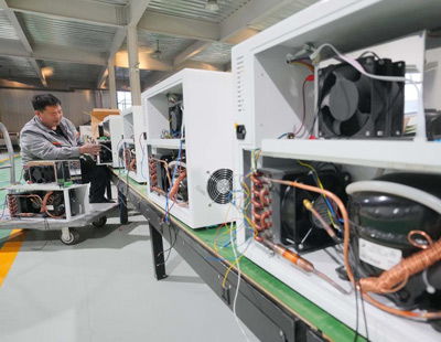 匠心繪盛世，科技映光明——全國年畫傳承人獻(xiàn)禮建黨百年暨視力保健儀技術(shù)開發(fā)紀(jì)實(shí)